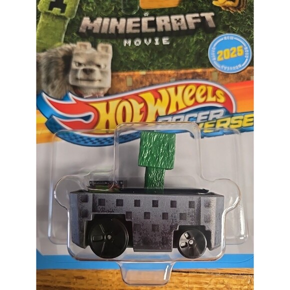 Hot Wheels RacerVerse Minecraft The Movie Lot of 4 Die Cast Cars 2025 New - Picture 9 of 12